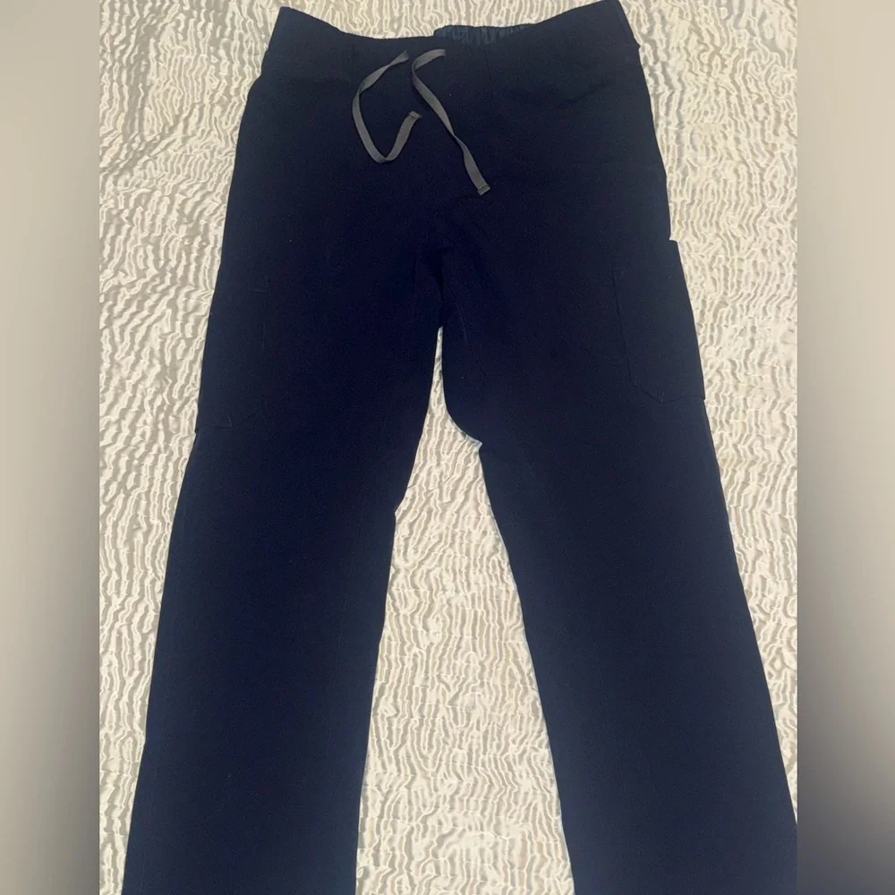 Men’s figs Leon technical cargo pants mens XL color 1280 Navy Blue pristine